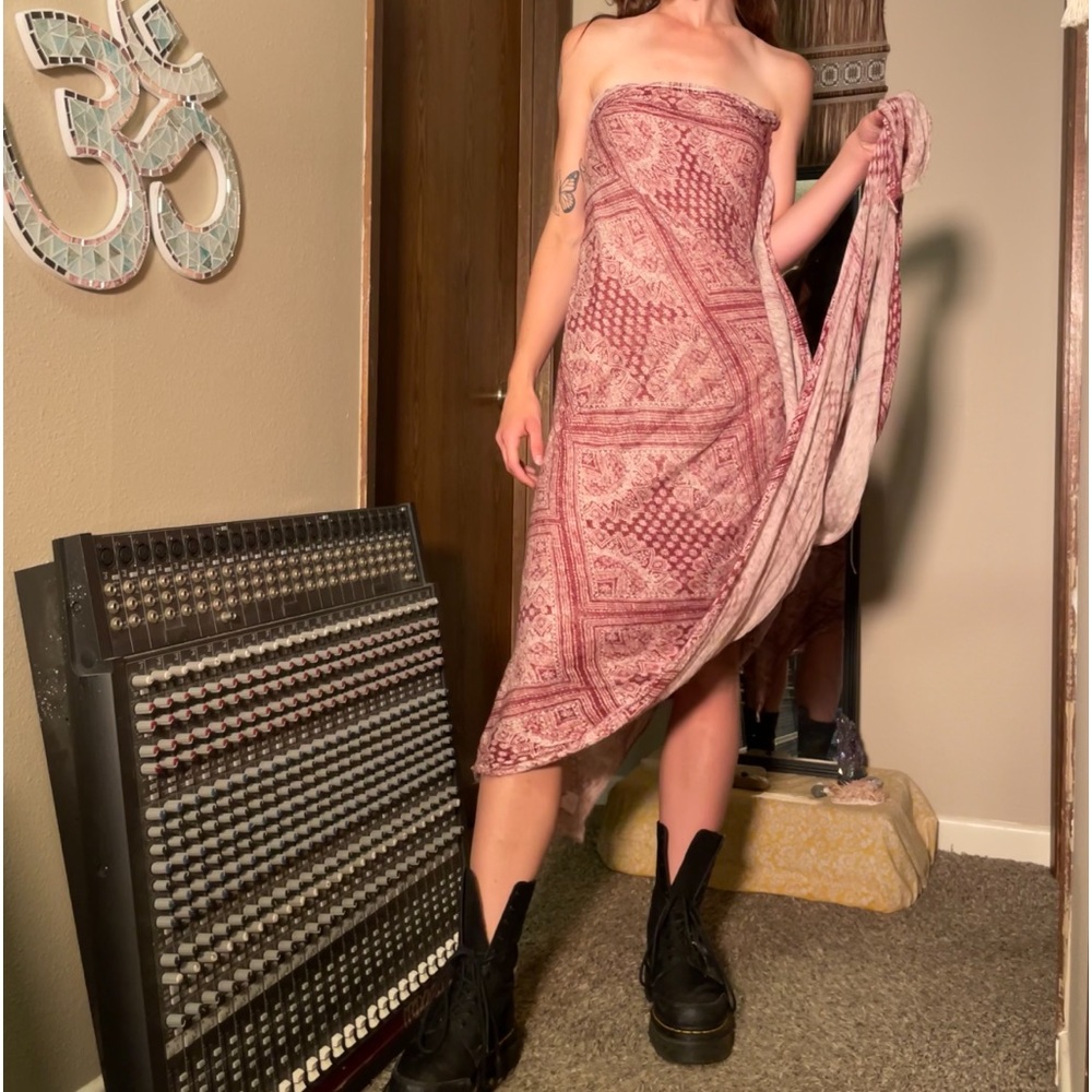 Printed wrap dress, I don't know how to wrap it many different ways. :)